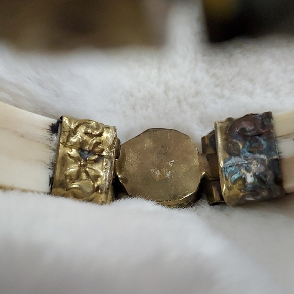 Vintage Mediterranean Gold and Cream Bracelet - Picture 3 of 9